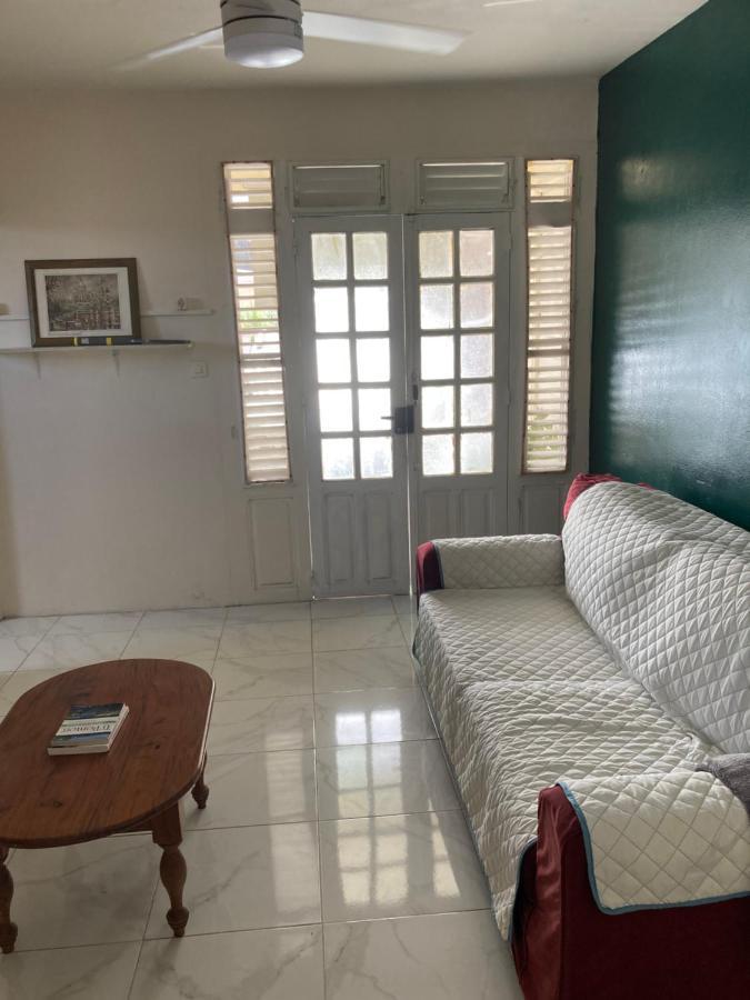 Sympathique Pied A Terre A שולשה מראה חיצוני תמונה